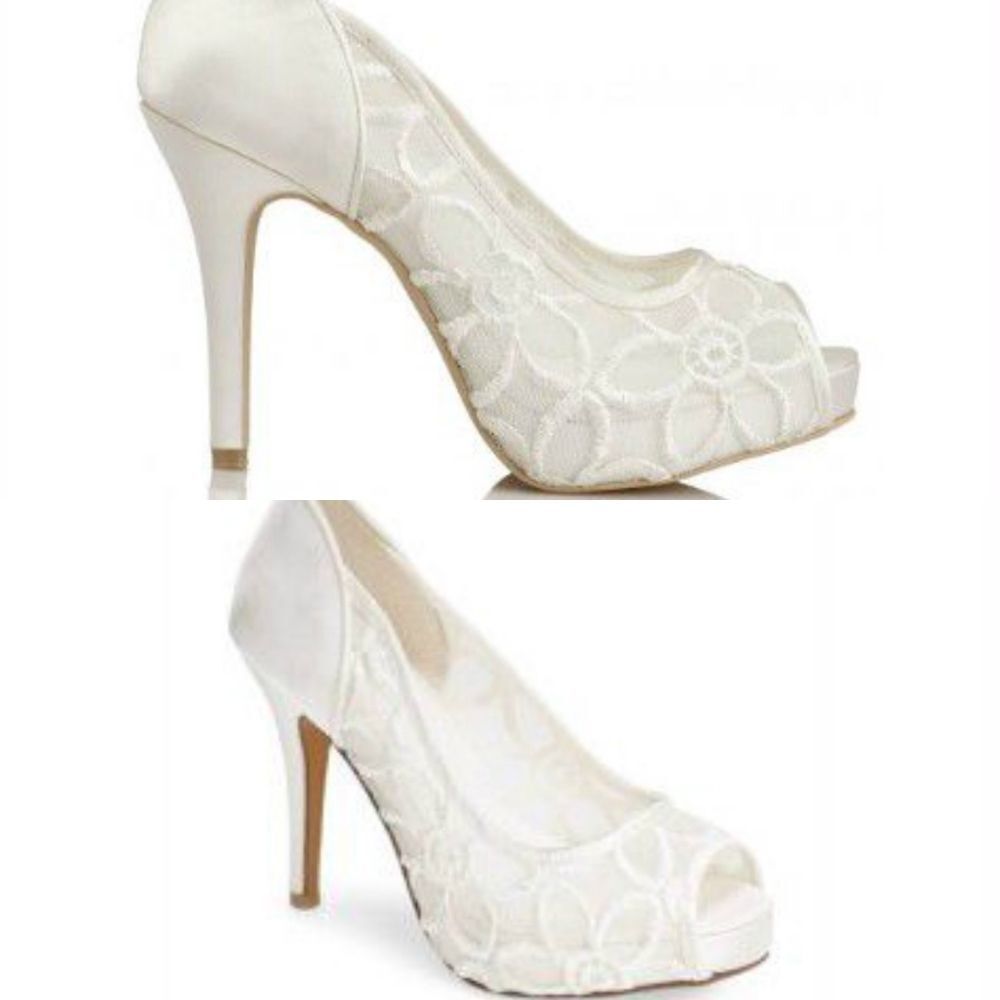 MENBUR Zoraida Ivory Lace Floral Peep Toe Pumps